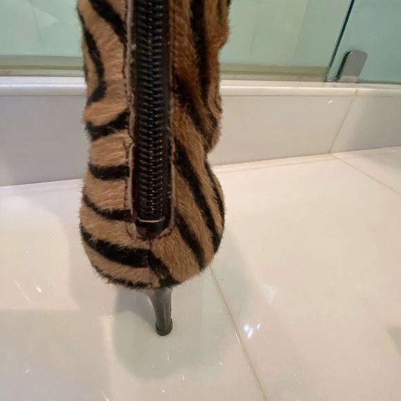 Manolo Blahnik 36.5 Pony hair zebra print boots. Very good condition. - Picture 6 of 8